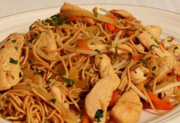 Delicious Sw Chicken Chow Mein