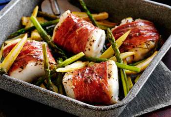 Slimming Worlds Parma Ham-Wrapped Cod With Sweetcorn And Asparagus Recipe