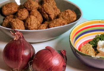 Veggie Meatballs With Onions And Mustard Sauce | Slimming World & Weight Watchers Friendly