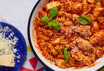 Creamy Roasted Red Pepper &Amp; Chicken Pasta