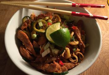 Spicy Satay Chicken Zoodles