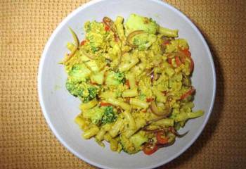 Pasta & Broccoli Curry