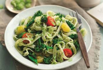 Slimming Worlds Fettucine With Tenderstem Broccoli Recipe