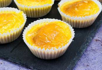 1.5 Syn Orange Drizzle Cupcakes