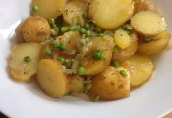 Braised Potatoes With Peas