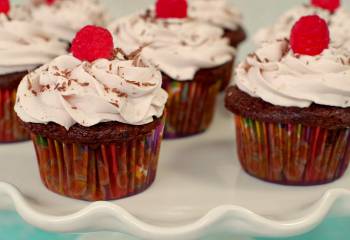 Chocolate Tiramisu Cupcakes With Raspberry Mascarpone Whipped Cream Icing