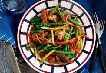Slimming Worlds Lamb, Ginger And Broccoli Stir-Fry